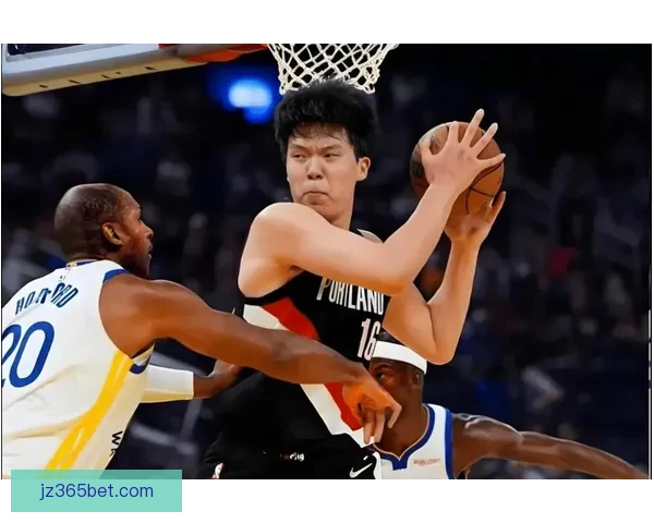 斯普利特盛赞杨瀚森进步显著 高位分球与组织能力大有提升